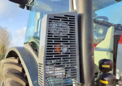 Protection feux avant tracteur Massey