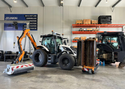 Valtra équipé voirie